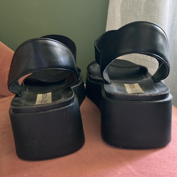 Steve Madden Flatform Sandals - Picture 3 of 5